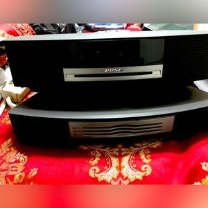 Bose wave radio and CD player. It’s in excellent shape, everything works.